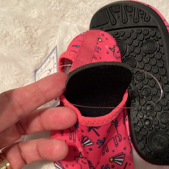 Toandon Toddler water shoes size 4/5 NWT - Picture 7 of 9